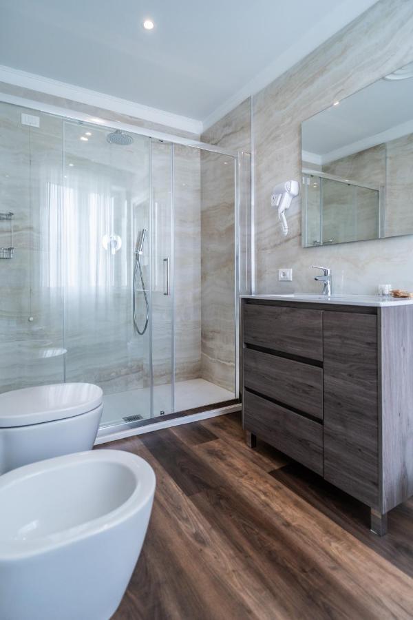 Hotel Globo Suite-Correnti Hotels San Remo Buitenkant foto