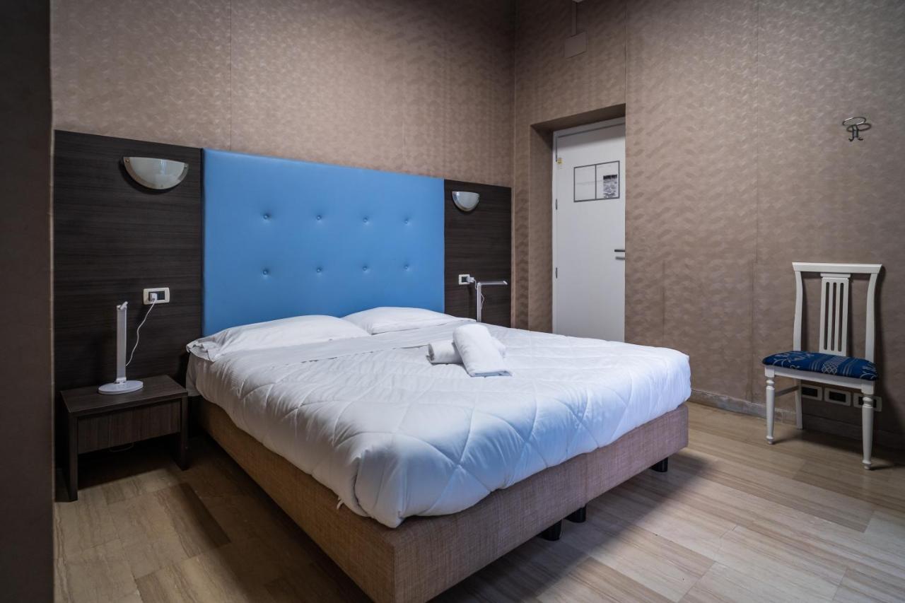 Hotel Globo Suite-Correnti Hotels San Remo Buitenkant foto