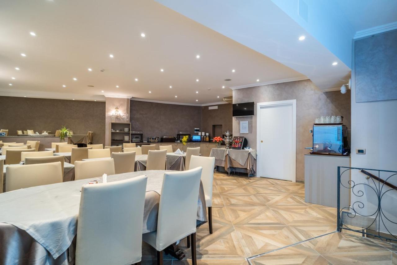 Hotel Globo Suite-Correnti Hotels San Remo Buitenkant foto