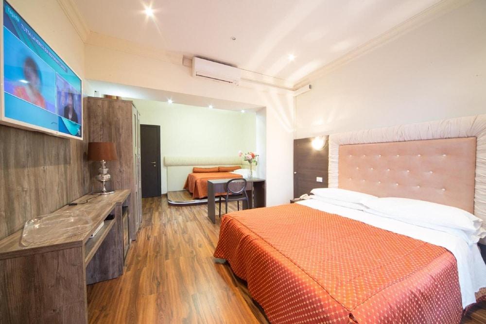 Hotel Globo Suite-Correnti Hotels San Remo Buitenkant foto