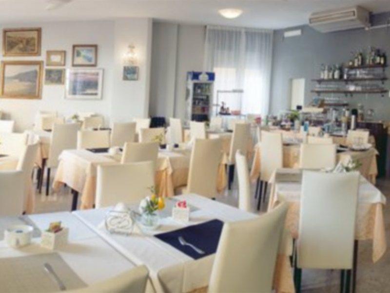 Hotel Globo Suite-Correnti Hotels San Remo Buitenkant foto